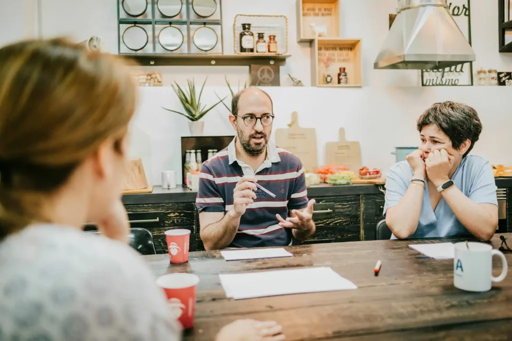 LOS-Charla-Dinero