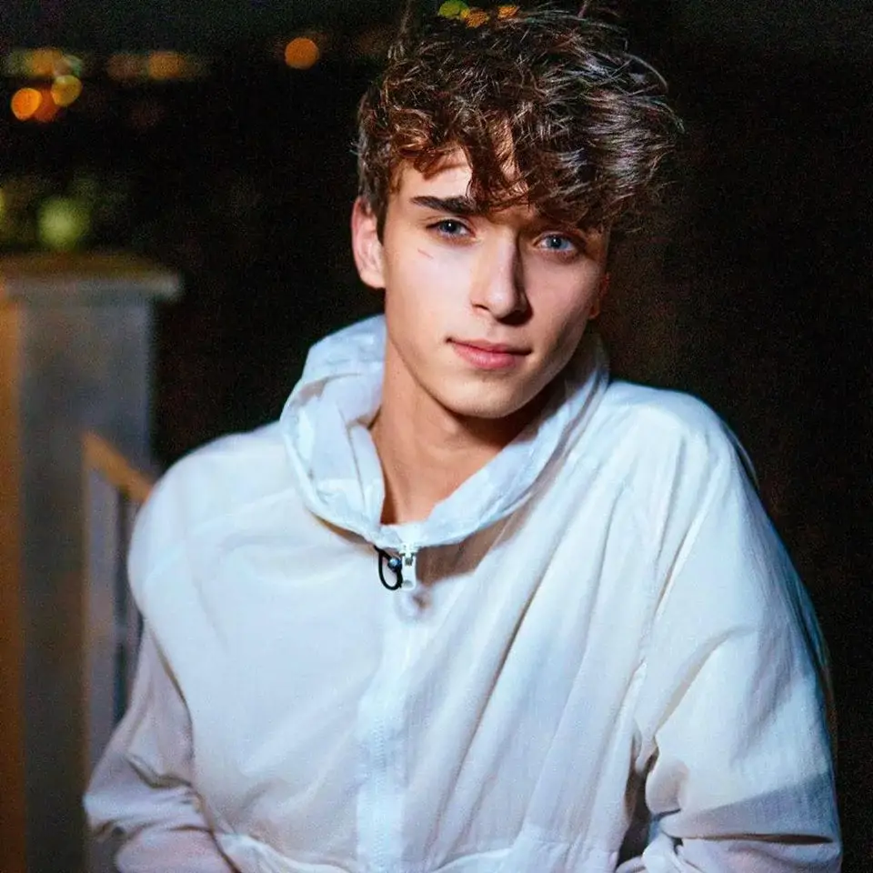 Josh-Richards